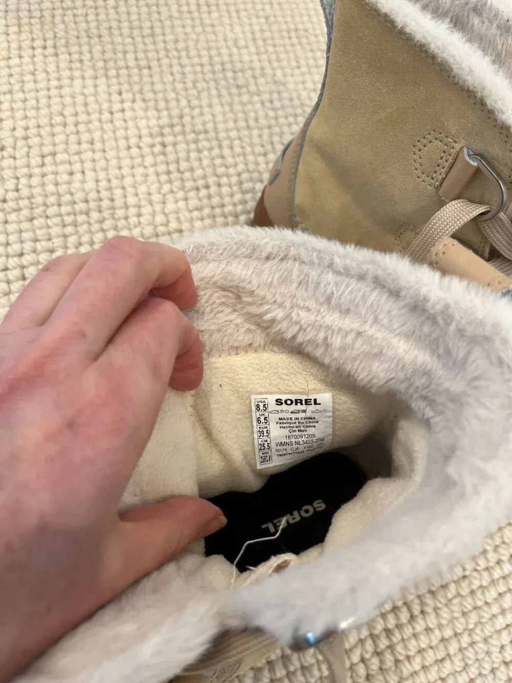 Beige Sorel Faux Shearling Lace-Up Winter Booties Size US 8.5